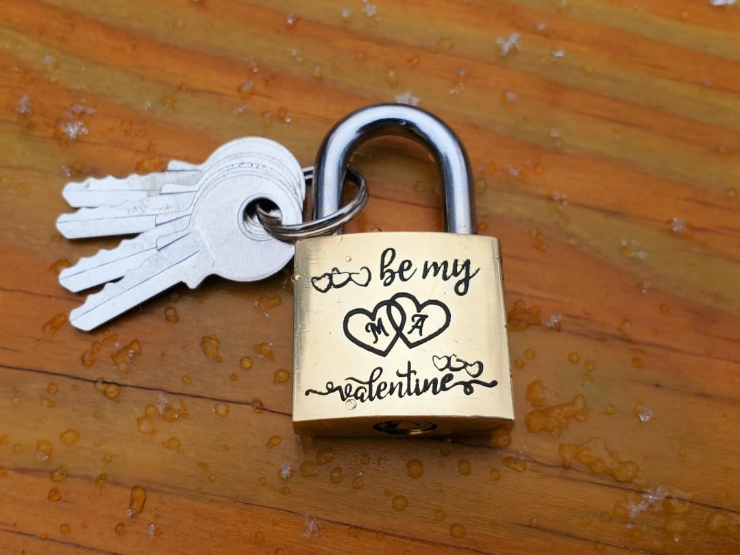 Personalized Lovers Lock
